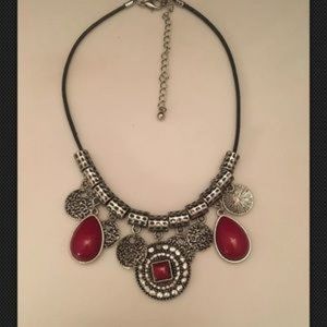 Premier Designs Cayenne necklace